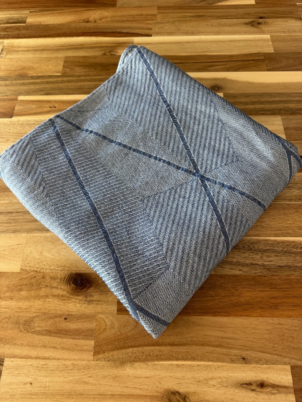 Pavo Parallax Navy woven wrap